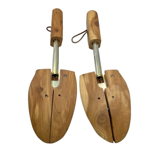Vintage Pair GH Bass & Co Wooden Cedar Shoe Tree Shapers,‎ Stretchers Size M - Picture 4 of 5